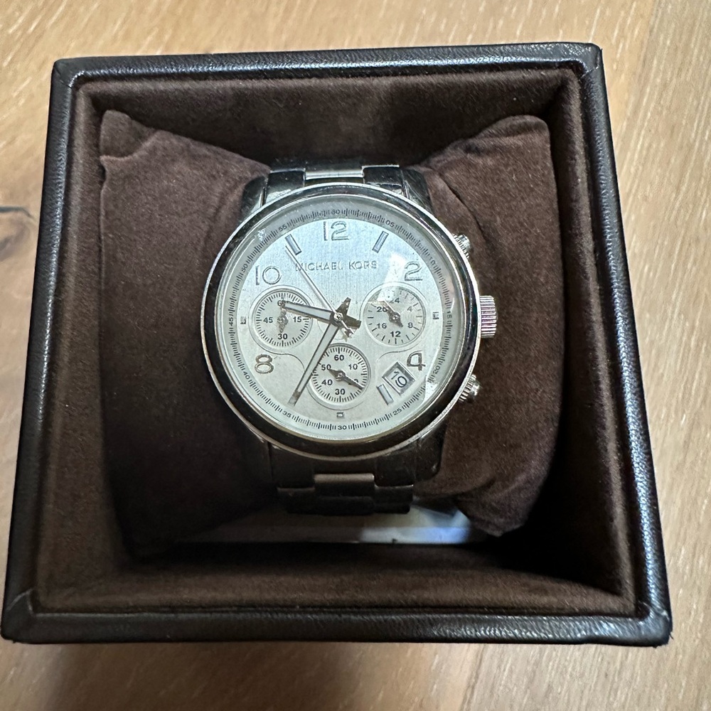 Michael Kors Runway Silver-Tone Watch